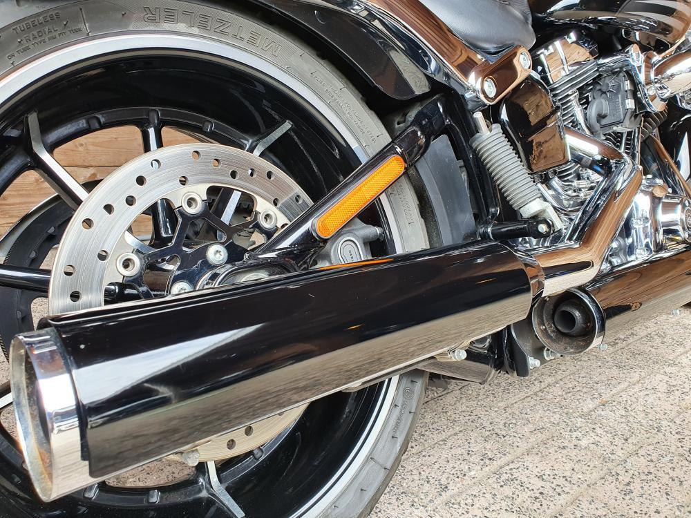 Harley Davidson FXSB Breakout