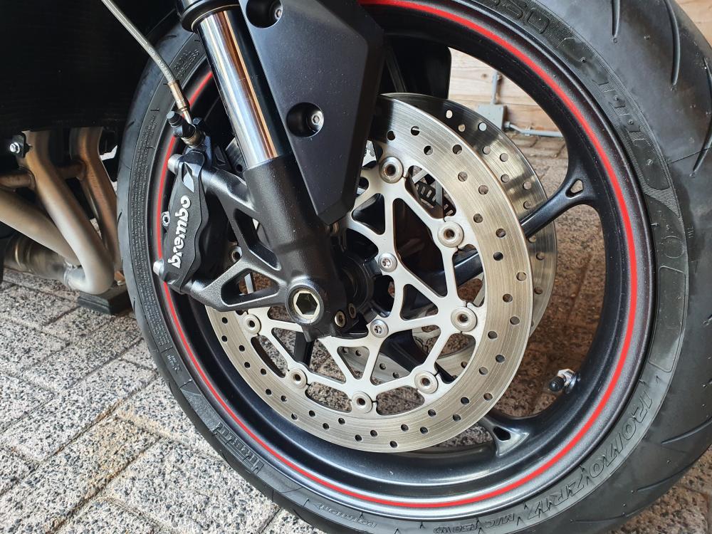 Triumph Streettriple R ABS