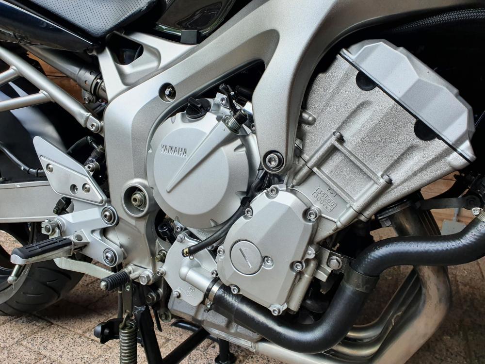 Yamaha FZ6 S Fazer