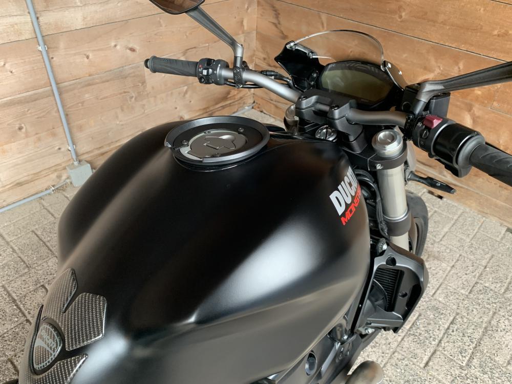 Ducati Monster 821 Dark