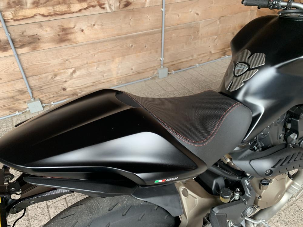 Ducati Monster 821 Dark