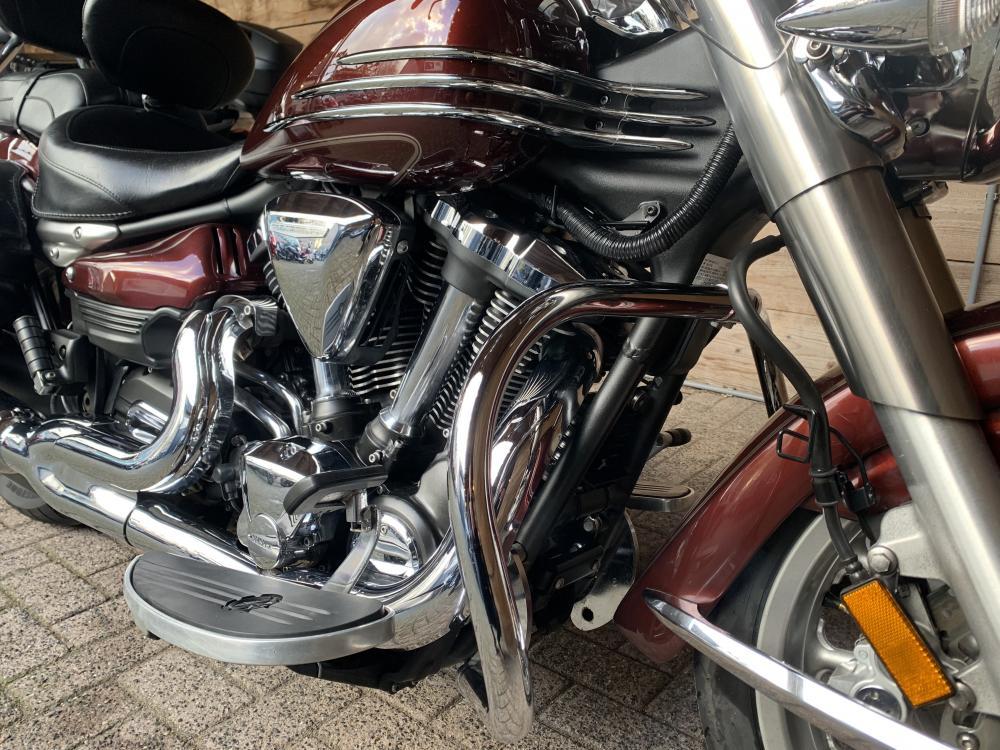 Yamaha XV 1900 Midnight Star