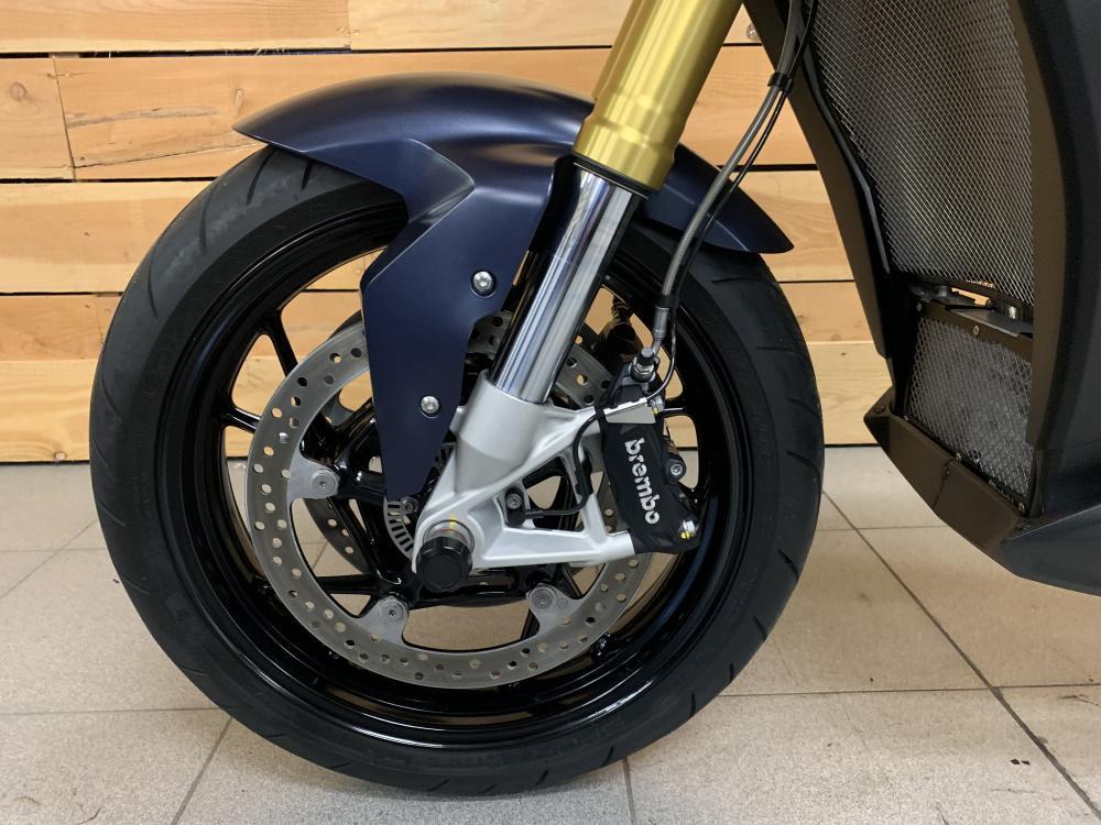 BMW S1000XR