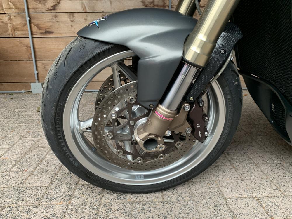 MV Agusta Brutale 750