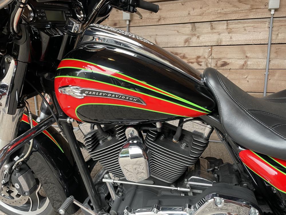 Harley Davidson Streetglide CVO