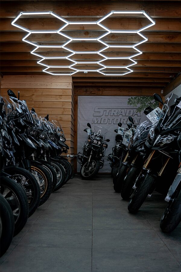 Showroom Strada Motoren in Dongen