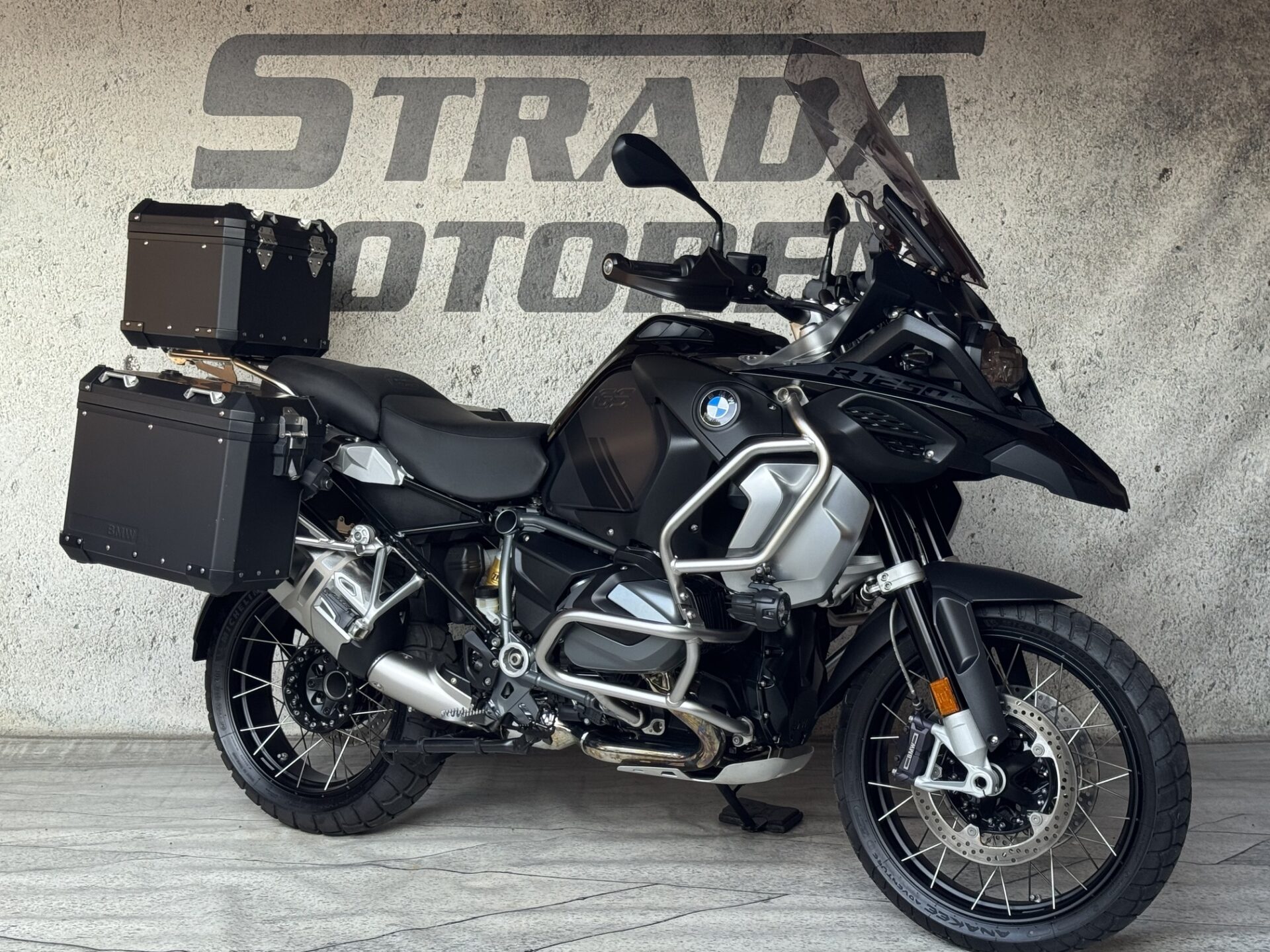 BMW R1250GS Adventure triple black, foto 1 van 27